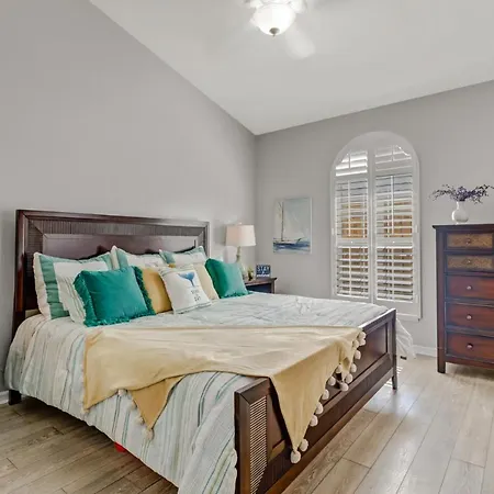 Cozy Beach House - 5 Minutes From Vanderbilt Beach Naples Exterior photo